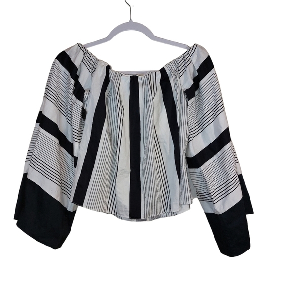 𝅺Kendall + Kylie Bell Long Sleeve Off the Shoulder Casual Boho Top- size S - Picture 3 of 5